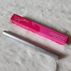 🆕️MK- Lip Outline Pencil